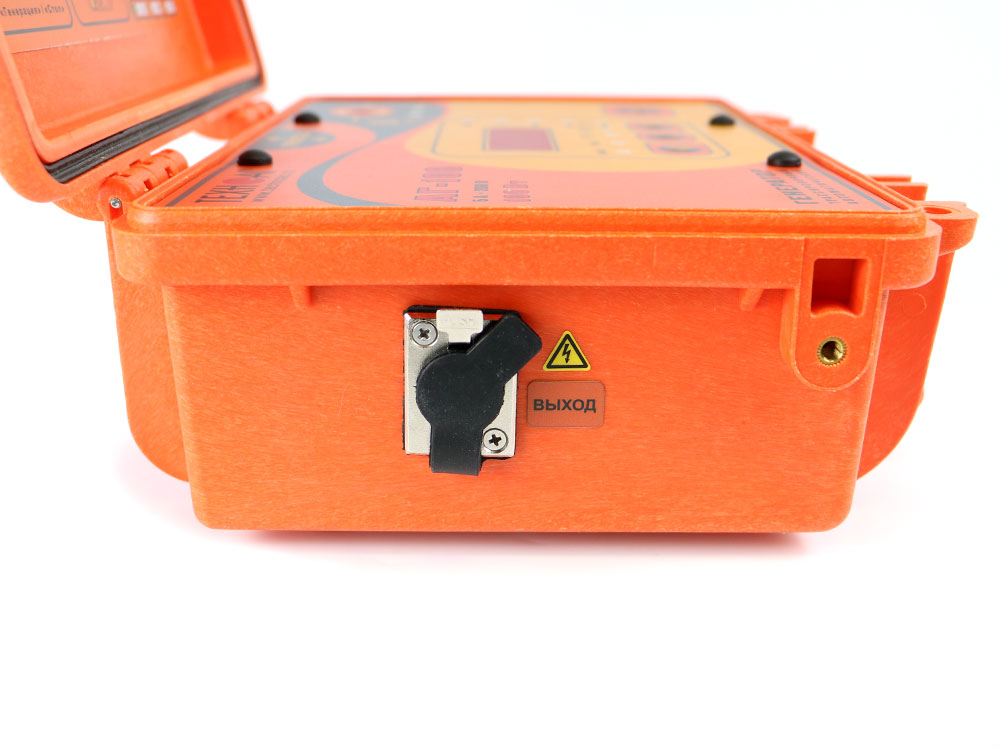 Трассоискатель с функцией сохранения GPS/ГЛОНАСС координат Успех 3.108Д