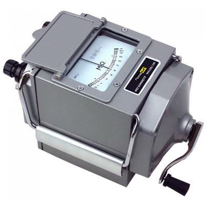 Мегаомметр М4100/1М