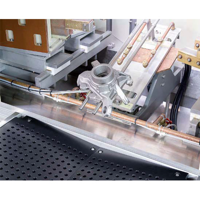 Установки магнитопорошкового контроля с несколькими намагничивающими блоками DEUTROMAT 00 Multi-Contact