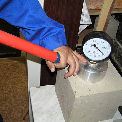 Устройство для определения водонепроницаемости бетона ВВ-2