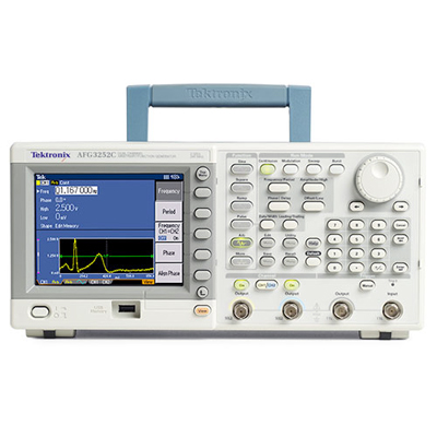 Генератор сигналов произвольной формы AFG3000C